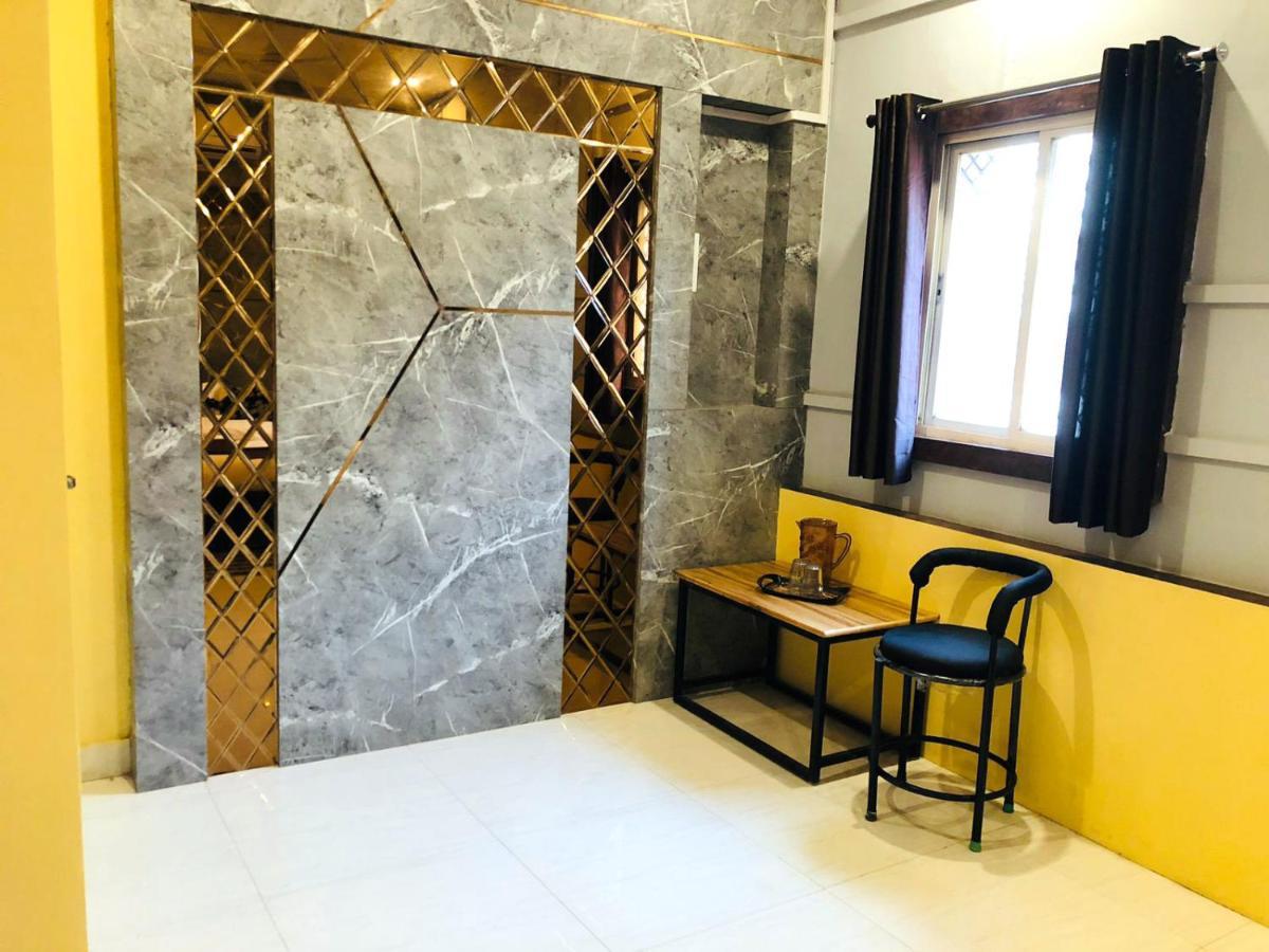 The Madaar House Hotel Varanasi Bagian luar foto