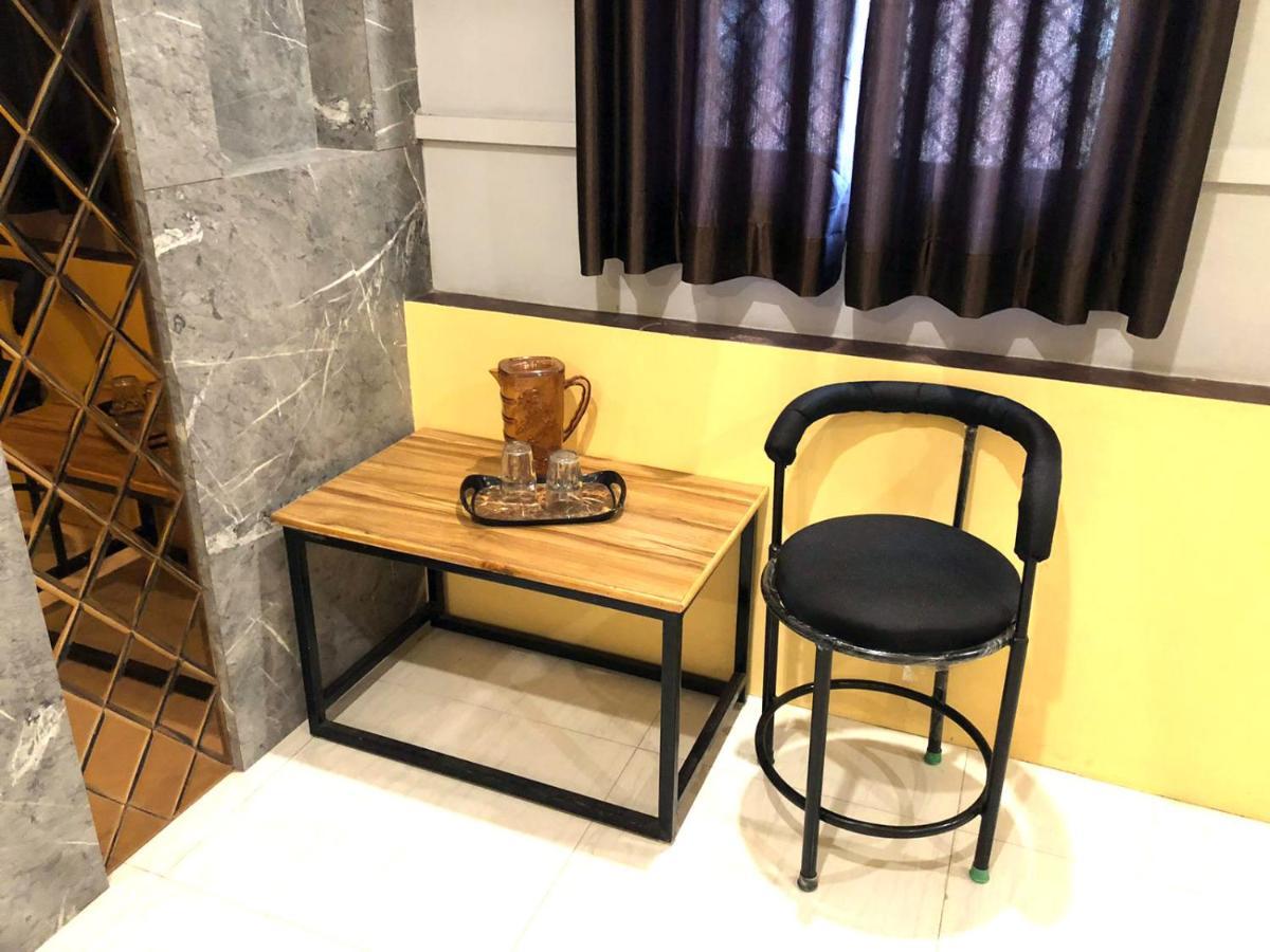 The Madaar House Hotel Varanasi Bagian luar foto