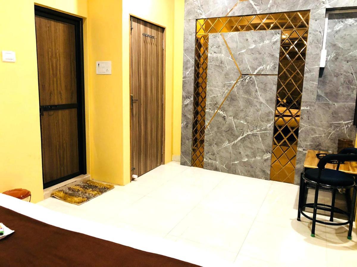 The Madaar House Hotel Varanasi Bagian luar foto